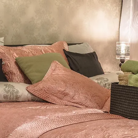 Paradise Garden Willa *